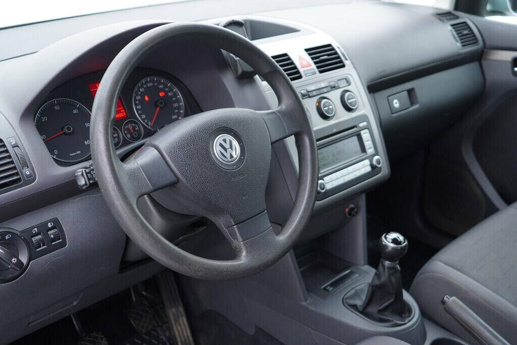 OV190V09755_21.webp_TOURAN  1.9 TDI 77 kW manuál