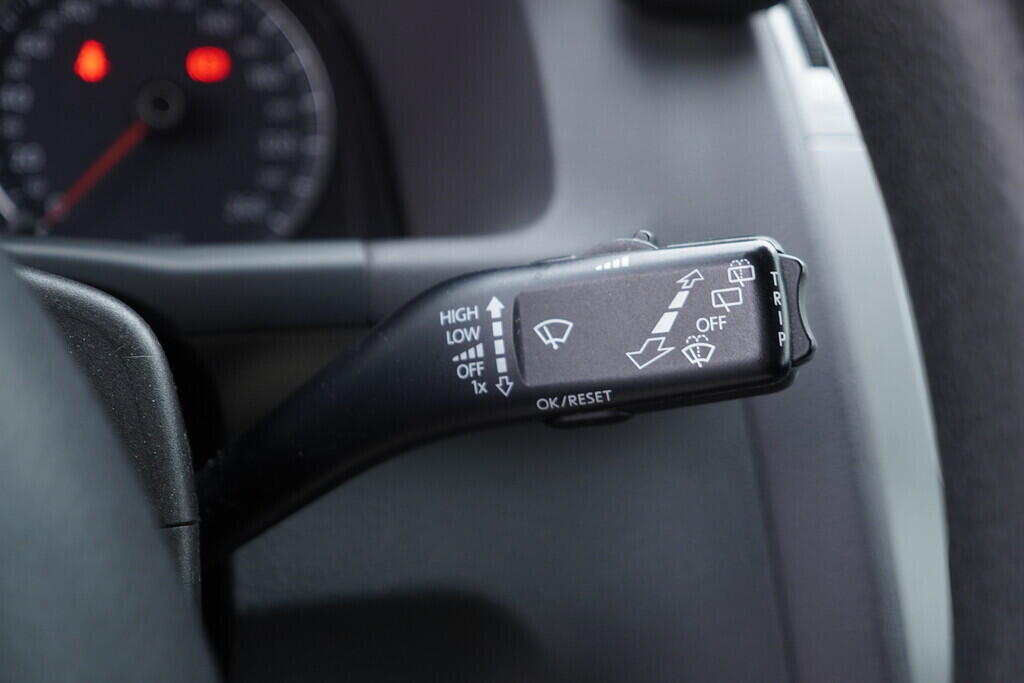 OV190V09755_24.webp_TOURAN  1.9 TDI 77 kW manuál