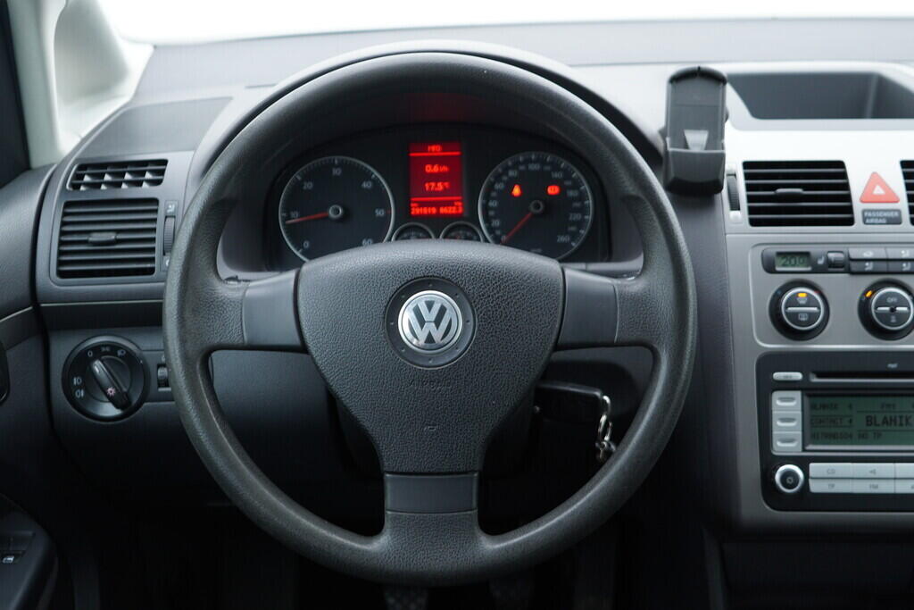 OV190V09755_26.webp_TOURAN  1.9 TDI 77 kW manuál