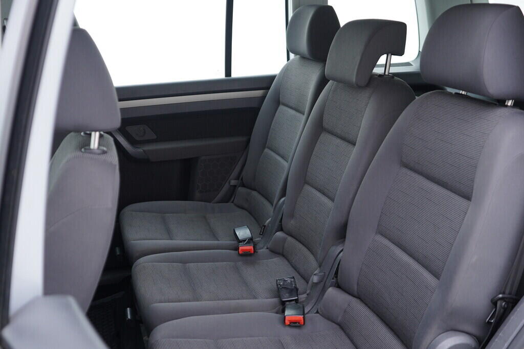 OV190V09755_32.webp_TOURAN  1.9 TDI 77 kW manuál