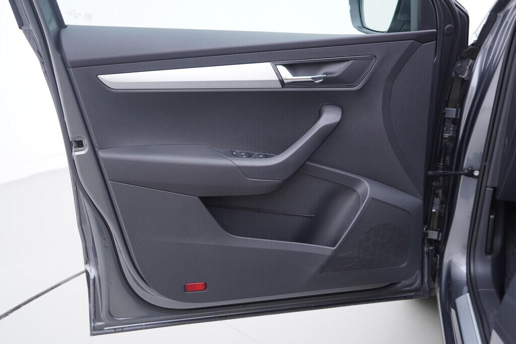 OV190V09756_19.webp_KAROQ Selection 1.5 TSI 110 kW automat, DPH