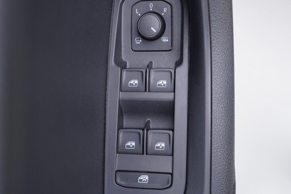 OV190V09756_20.webp_KAROQ Selection 1.5 TSI 110 kW automat, DPH