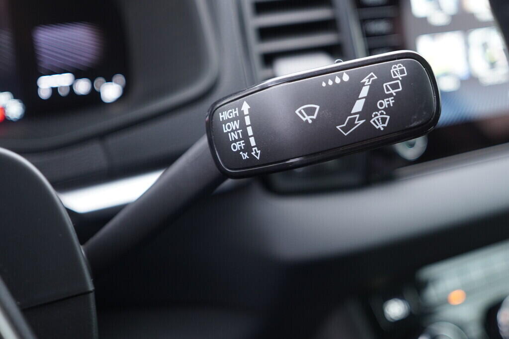 OV190V09756_24.webp_KAROQ Selection 1.5 TSI 110 kW automat, DPH