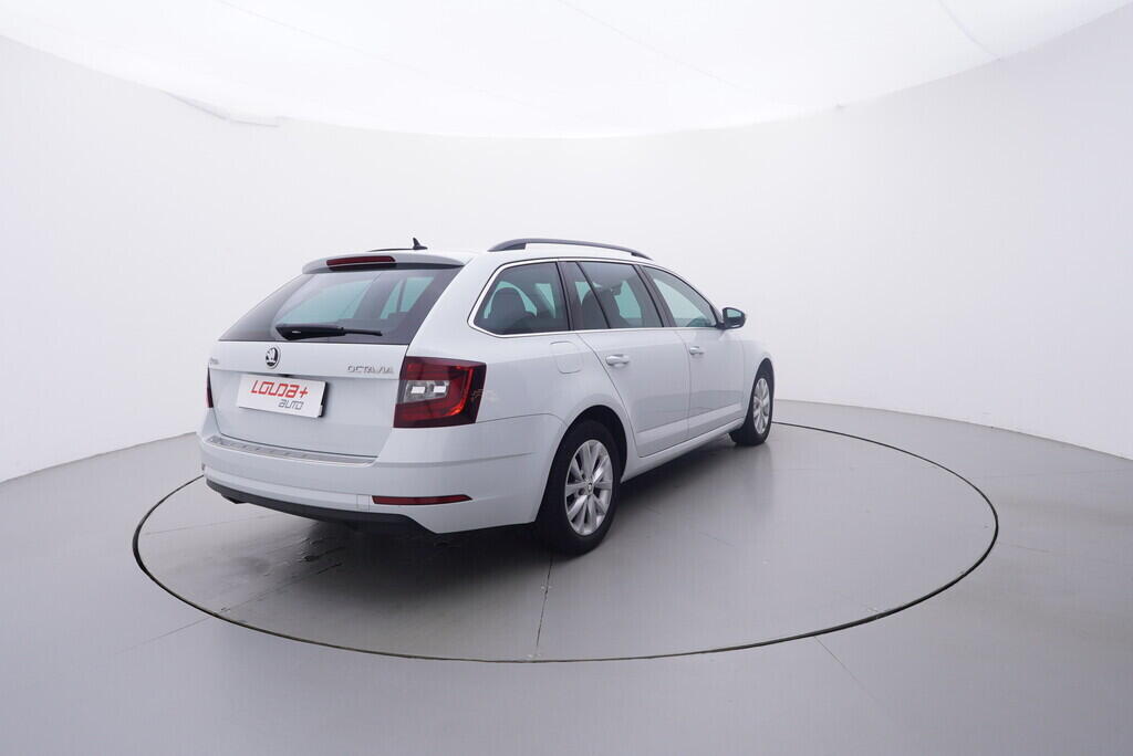 OV190V09757_14.webp_OCTAVIA Style 2.0 TDI 110 kW automat
