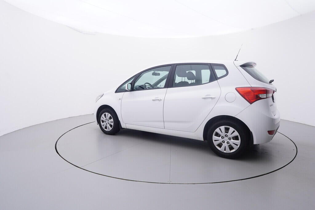 OV190V09758_12.webp_IX20  1.6  91 kW manuál