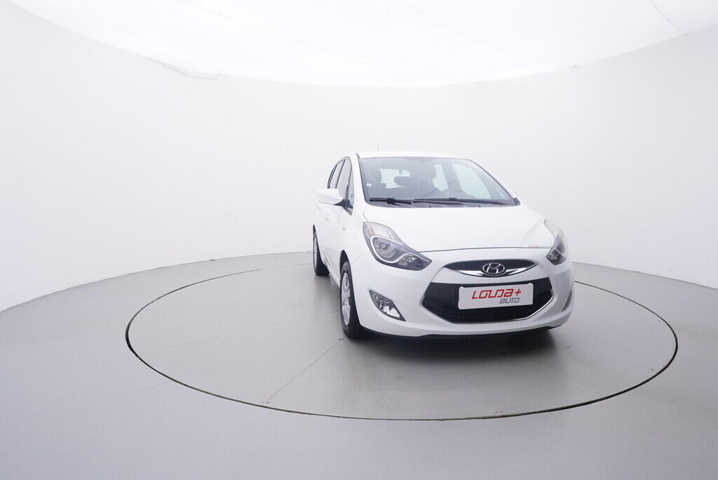 OV190V09758_17.webp_IX20  1.6  91 kW manuál