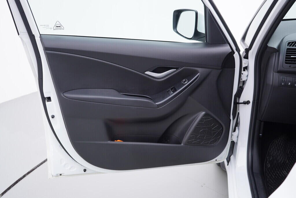 OV190V09758_19.webp_IX20  1.6  91 kW manuál