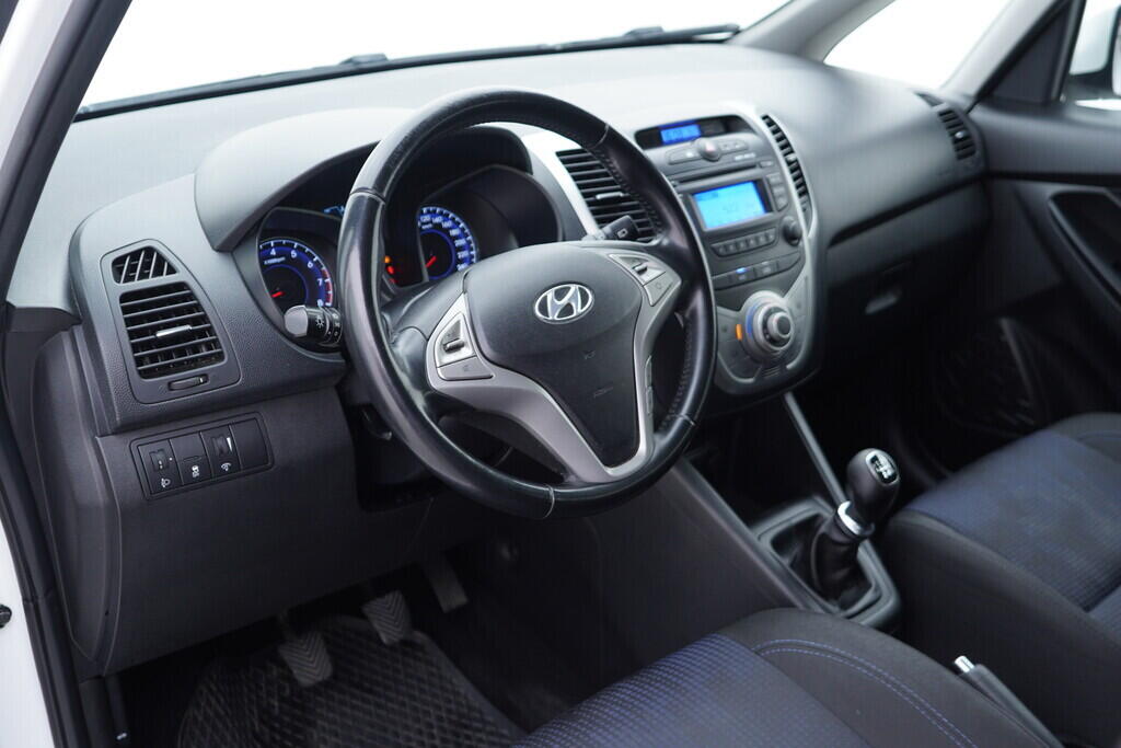 OV190V09758_21.webp_IX20  1.6  91 kW manuál