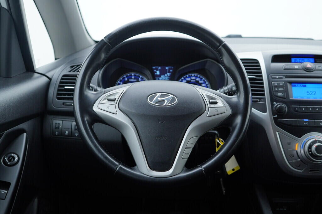 OV190V09758_26.webp_IX20  1.6  91 kW manuál