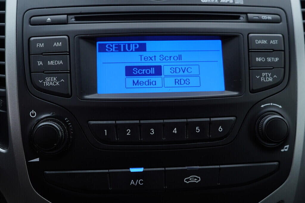 OV190V09758_28.webp_IX20  1.6  91 kW manuál