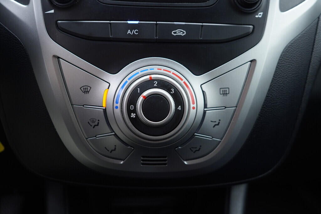 OV190V09758_30.webp_IX20  1.6  91 kW manuál