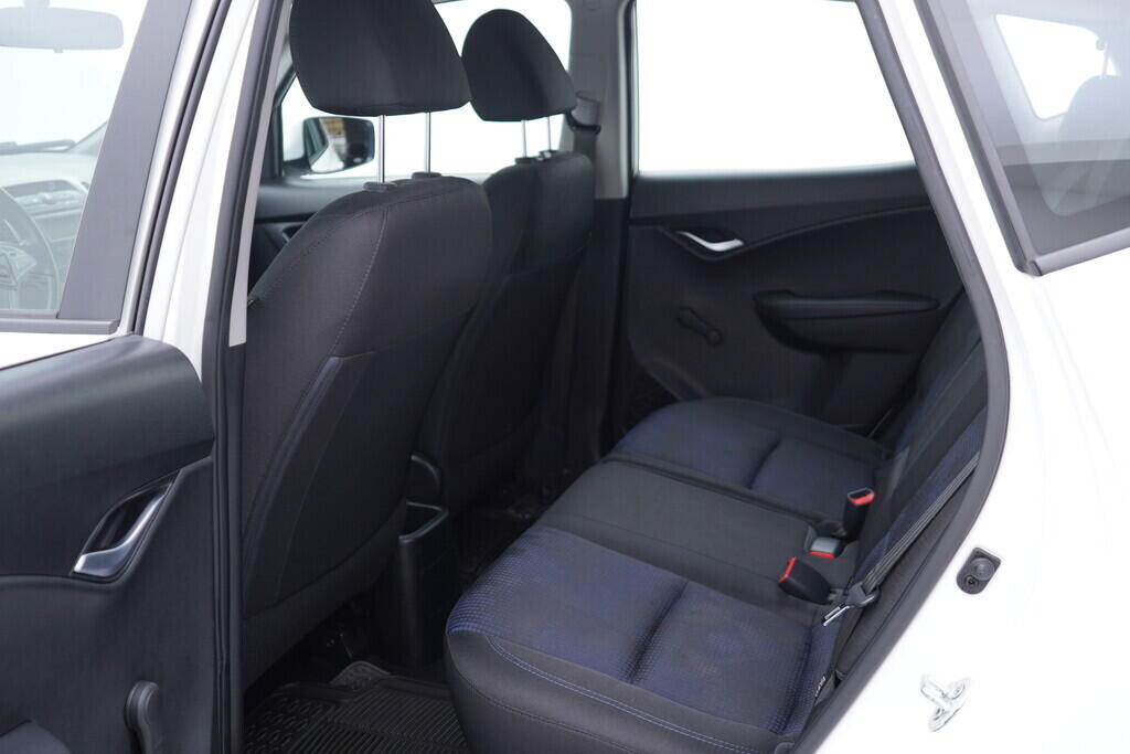 OV190V09758_32.webp_IX20  1.6  91 kW manuál