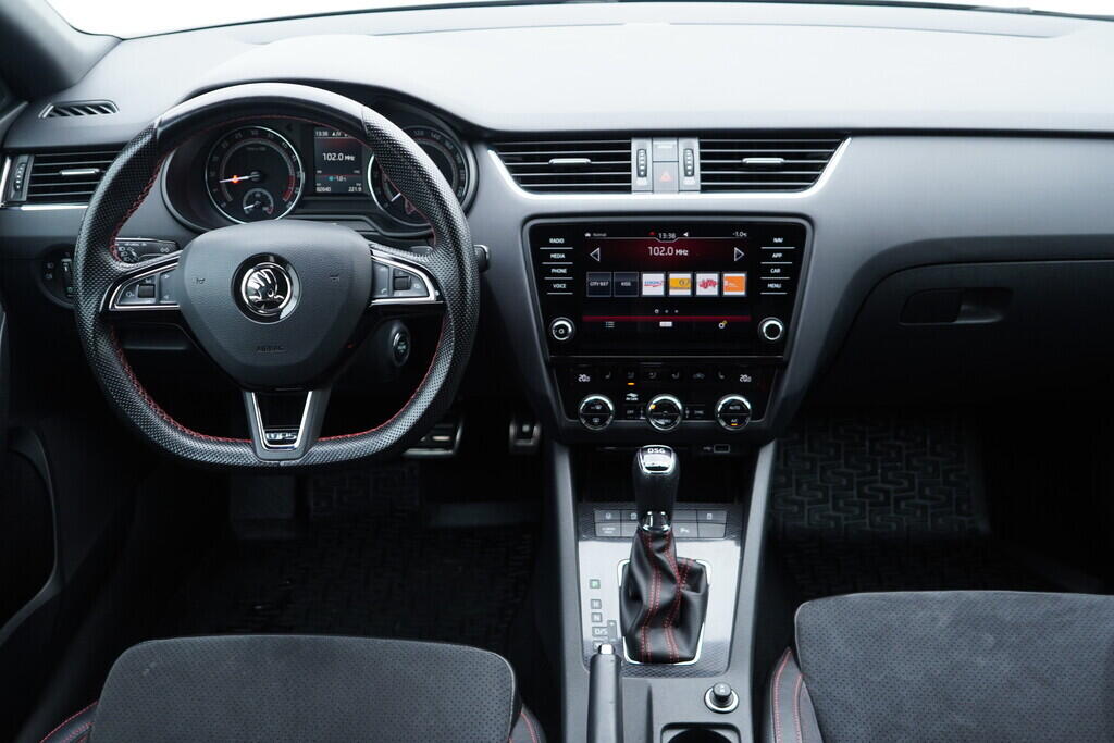 OV190V09761_27.webp_OCTAVIA RS 2.0 CUN 621173 135 kW automat, DPH