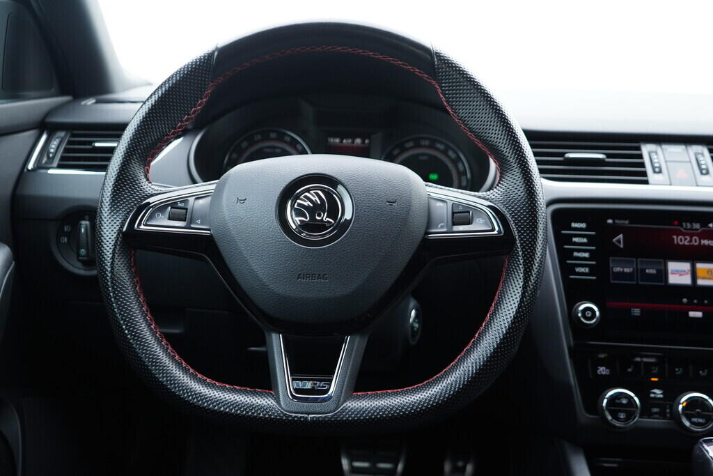 OV190V09761_28.webp_OCTAVIA RS 2.0 CUN 621173 135 kW automat, DPH