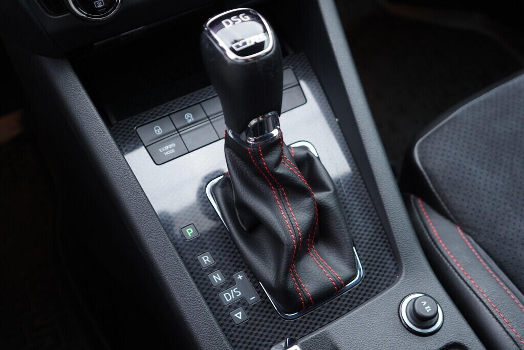 OV190V09761_35.webp_OCTAVIA RS 2.0 CUN 621173 135 kW automat, DPH