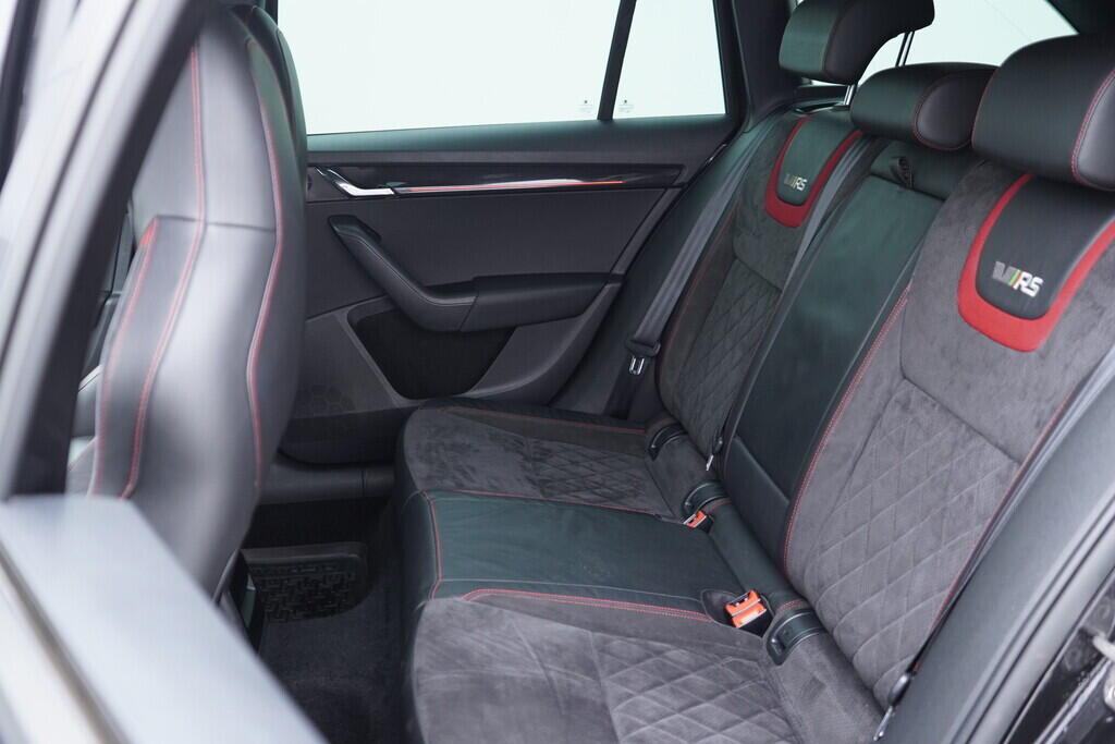 OV190V09761_38.webp_OCTAVIA RS 2.0 CUN 621173 135 kW automat, DPH