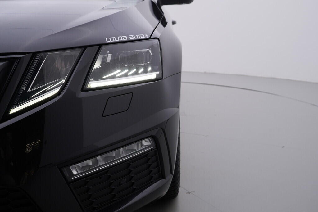 OV190V09761_44.webp_OCTAVIA RS 2.0 CUN 621173 135 kW automat, DPH