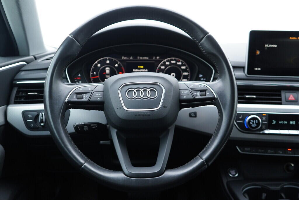 OV190V09763_29.webp_A4 S-line 3.0 083690 200 kW automat