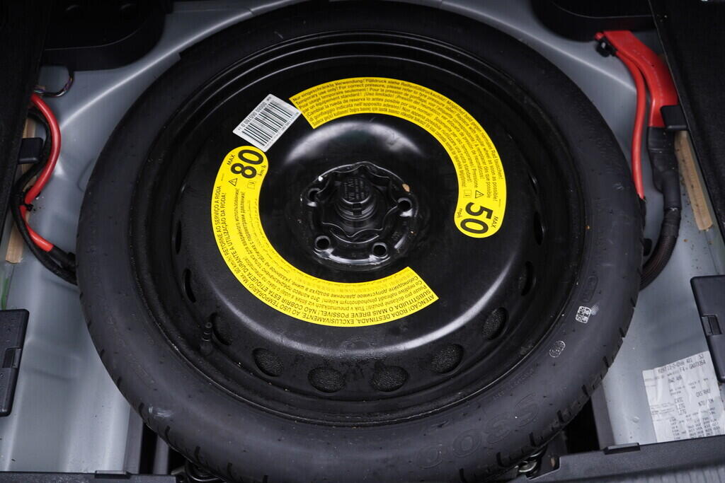 OV190V09763_40.webp_A4 S-line 3.0 083690 200 kW automat