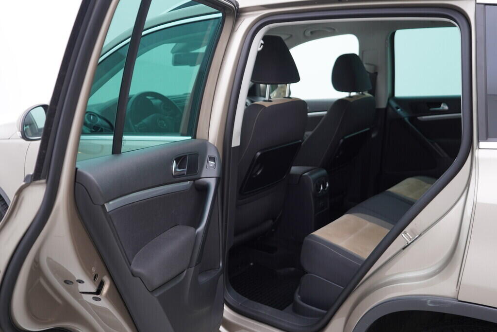 OV190V09764_32.webp_TIGUAN  2.0  110 kW manuál