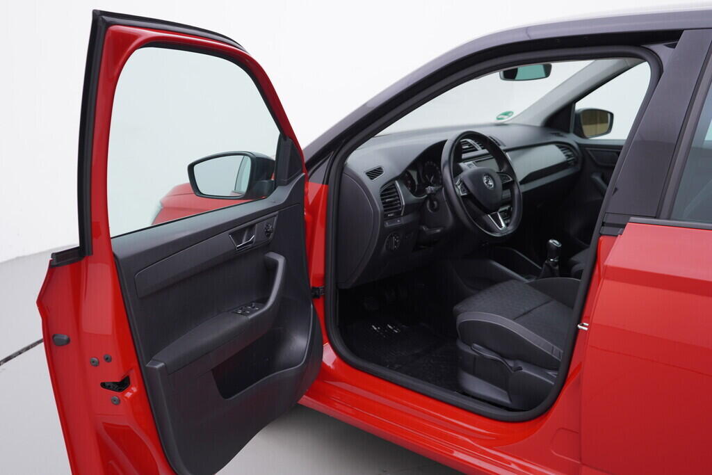 OV190V09765_18.webp_FABIA Style 1.2 TSI 66 kW manuál