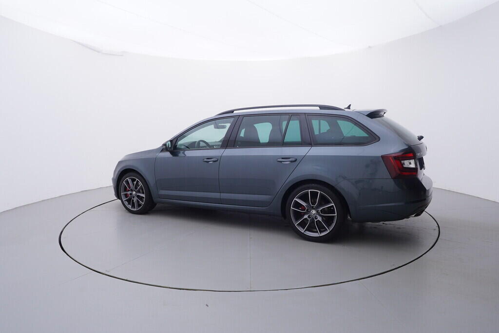 OV190V09766_12.webp_OCTAVIA RS 2.0 TSI 169 kW manuál