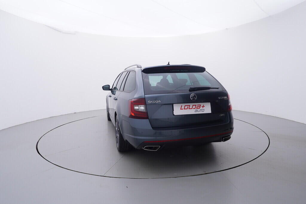 OV190V09766_13.webp_OCTAVIA RS 2.0 TSI 169 kW manuál