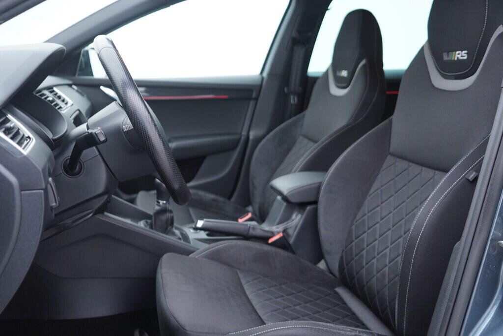 OV190V09766_22.webp_OCTAVIA RS 2.0 TSI 169 kW manuál