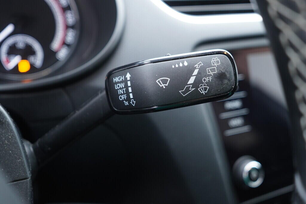 OV190V09766_24.webp_OCTAVIA RS 2.0 TSI 169 kW manuál