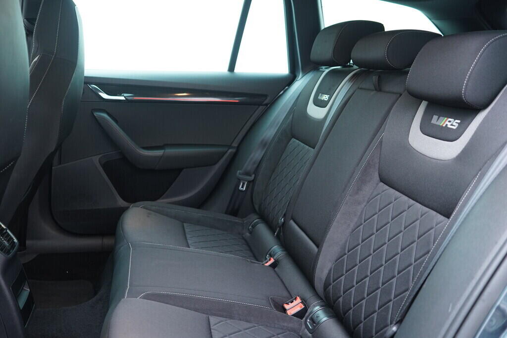 OV190V09766_35.webp_OCTAVIA RS 2.0 TSI 169 kW manuál