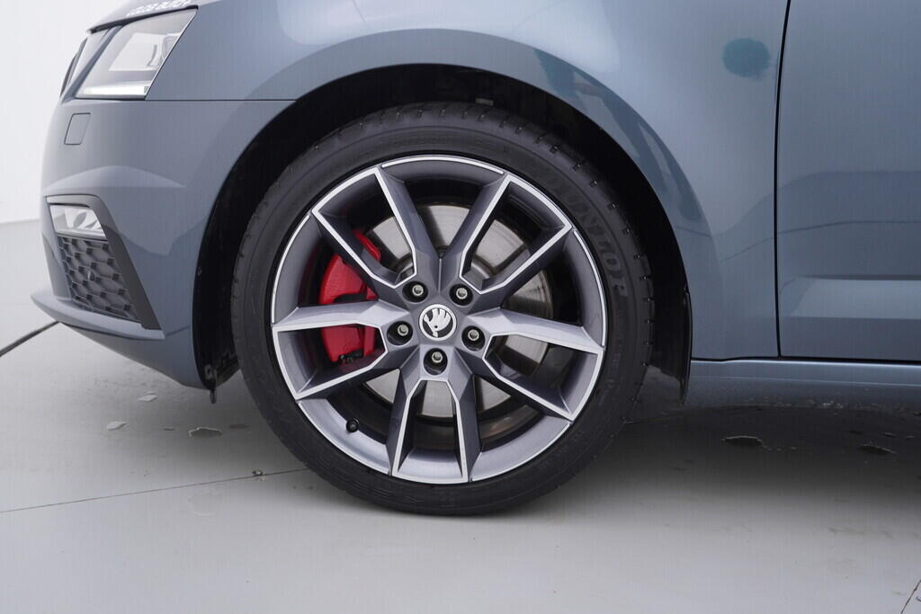 OV190V09766_39.webp_OCTAVIA RS 2.0 TSI 169 kW manuál