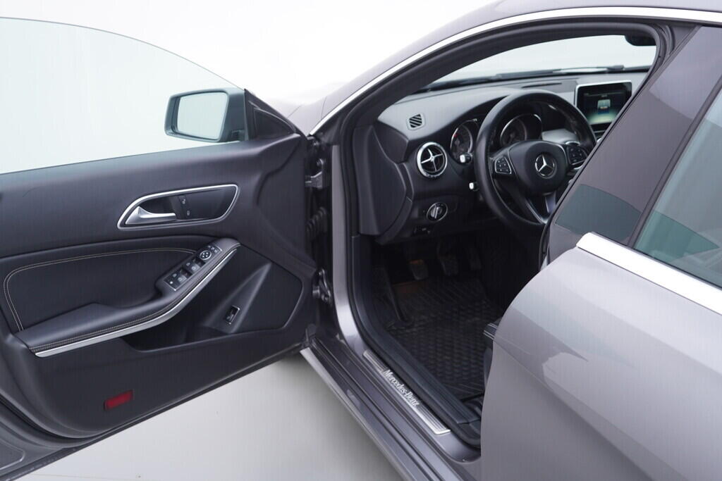 OV190V09767_18.webp_CLA Shooting Brake Urban 2.1  100 kW manuál