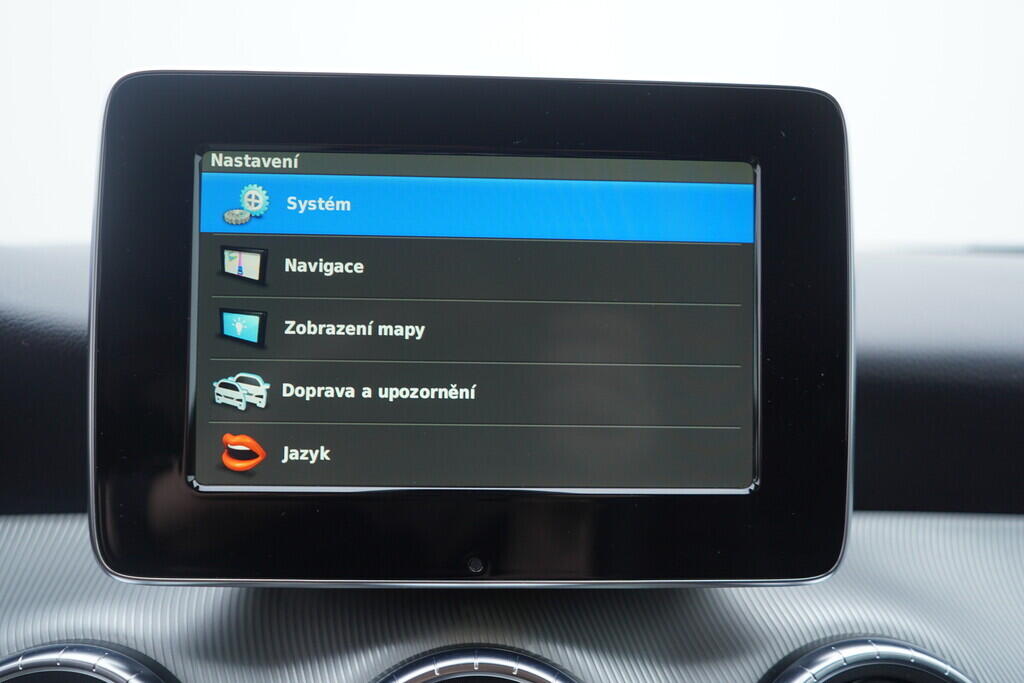 OV190V09767_32.webp_CLA Shooting Brake Urban 2.1  100 kW manuál