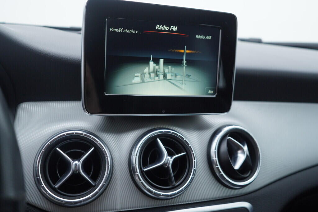 OV190V09767_40.webp_CLA Shooting Brake Urban 2.1  100 kW manuál