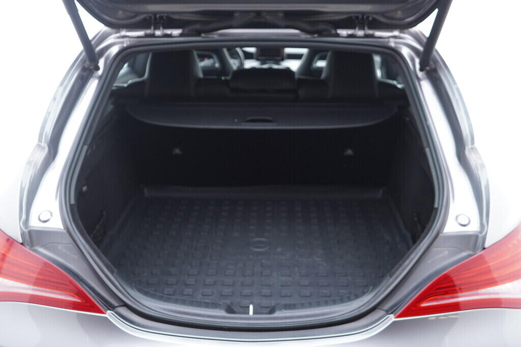 OV190V09767_43.webp_CLA Shooting Brake Urban 2.1  100 kW manuál