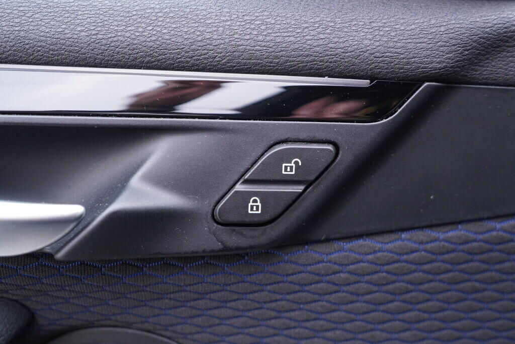 OV190V09769_21.webp_X1 M sport 2.0 TDI 140 kW automat, DPH