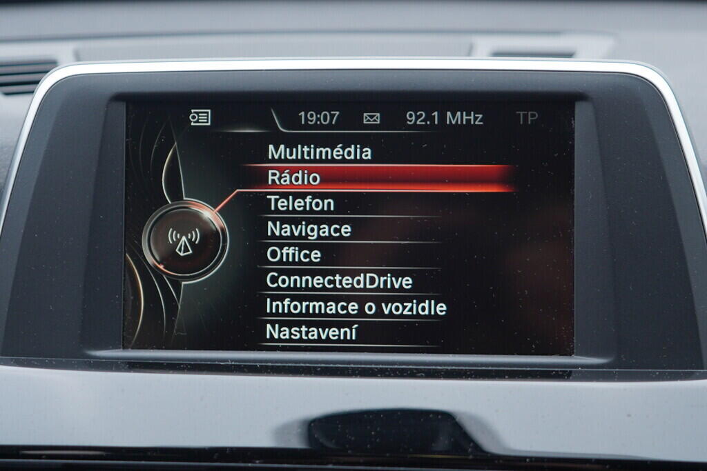 OV190V09769_31.webp_X1 M sport 2.0 TDI 140 kW automat, DPH