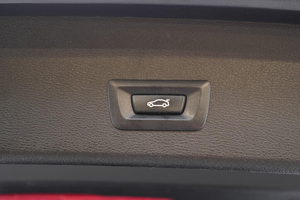 OV190V09769_42.webp_X1 M sport 2.0 TDI 140 kW automat, DPH