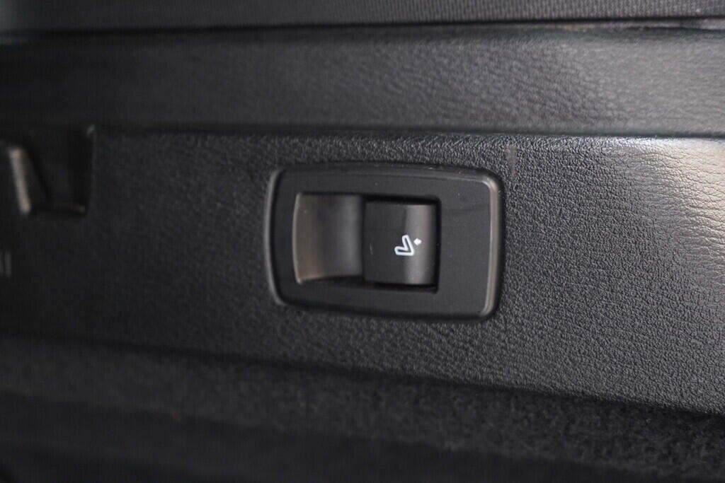 OV190V09769_44.webp_X1 M sport 2.0 TDI 140 kW automat, DPH