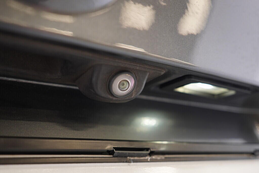 OV190V09769_47.webp_X1 M sport 2.0 TDI 140 kW automat, DPH