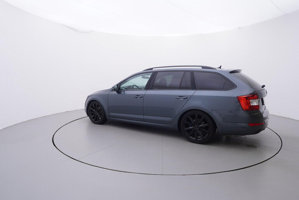 OV190V09771_12.webp_OCTAVIA Style Plus 2.0 TDI 135 kW automat