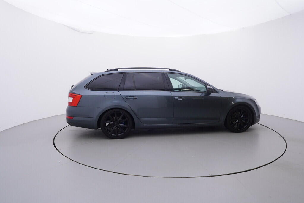 OV190V09771_15.webp_OCTAVIA Style Plus 2.0 TDI 135 kW automat