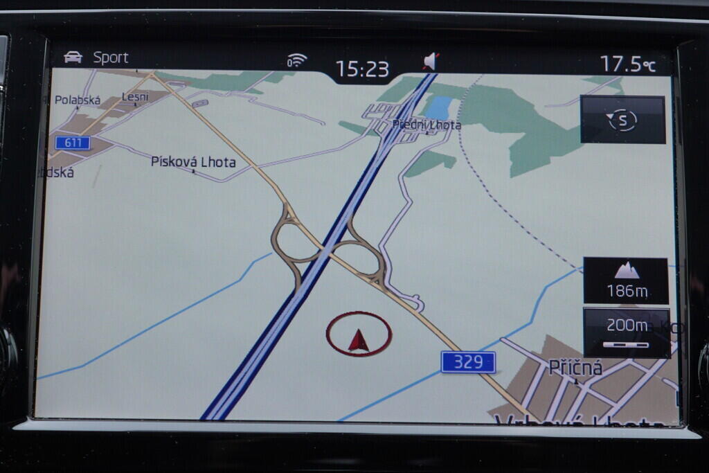 OV190V09771_32.webp_OCTAVIA Style Plus 2.0 TDI 135 kW automat