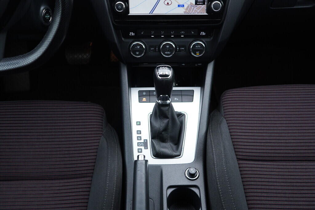 OV190V09771_34.webp_OCTAVIA Style Plus 2.0 TDI 135 kW automat