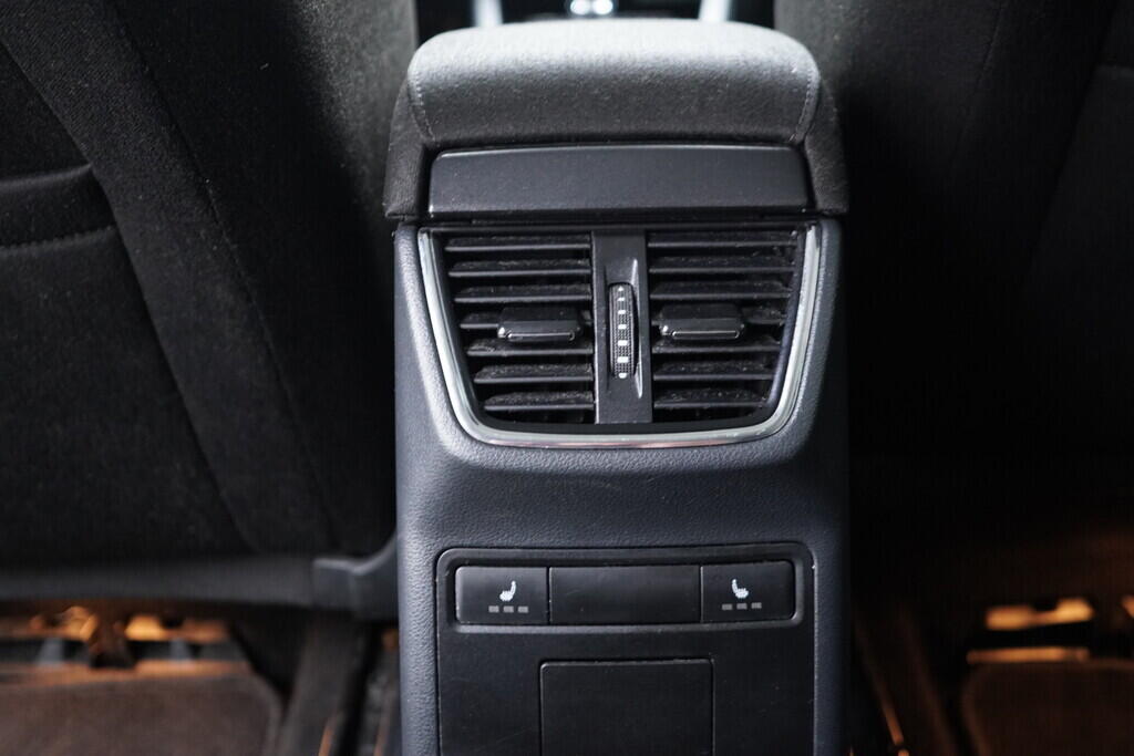 OV190V09771_36.webp_OCTAVIA Style Plus 2.0 TDI 135 kW automat