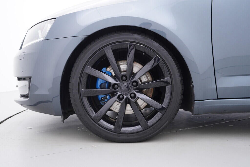 OV190V09771_41.webp_OCTAVIA Style Plus 2.0 TDI 135 kW automat