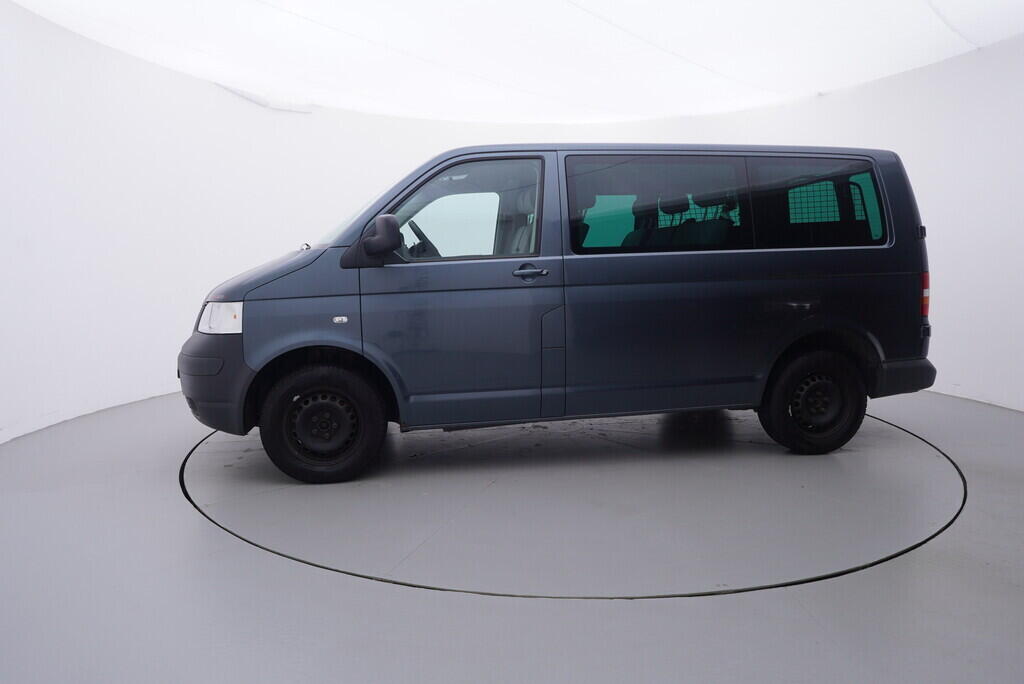 OV190V09772_11.webp_TRANSPORTER KOMBI  2.5 TDI 96 kW manuál