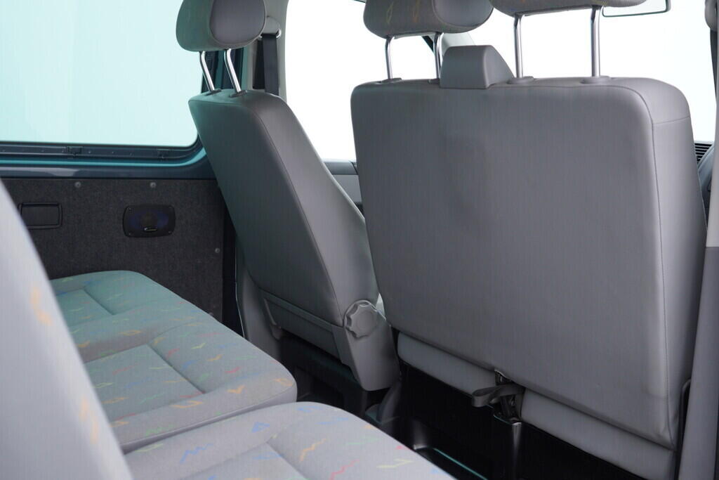 OV190V09772_31.webp_TRANSPORTER KOMBI  2.5 TDI 96 kW manuál