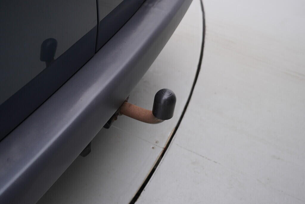 OV190V09772_33.webp_TRANSPORTER KOMBI  2.5 TDI 96 kW manuál