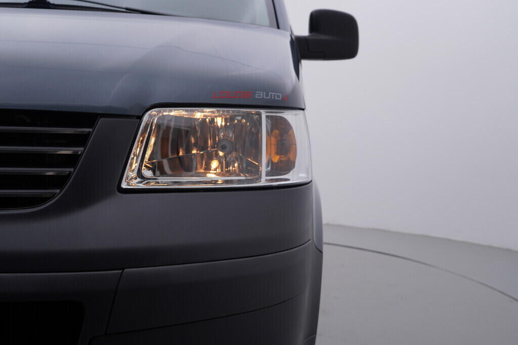 OV190V09772_34.webp_TRANSPORTER KOMBI  2.5 TDI 96 kW manuál